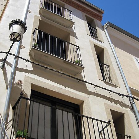 Apartamentos Turisticos Encanto Caces Exteriör bild