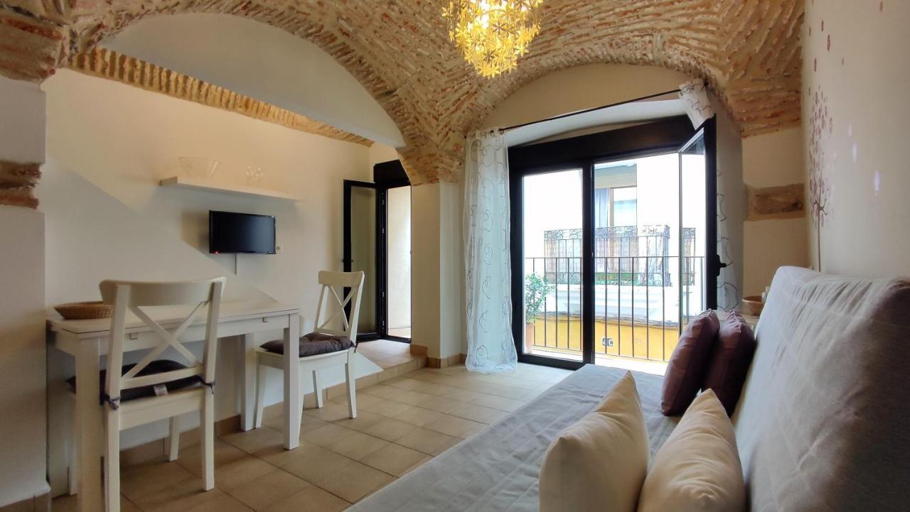 Apartamentos Turisticos Encanto Caces Exteriör bild